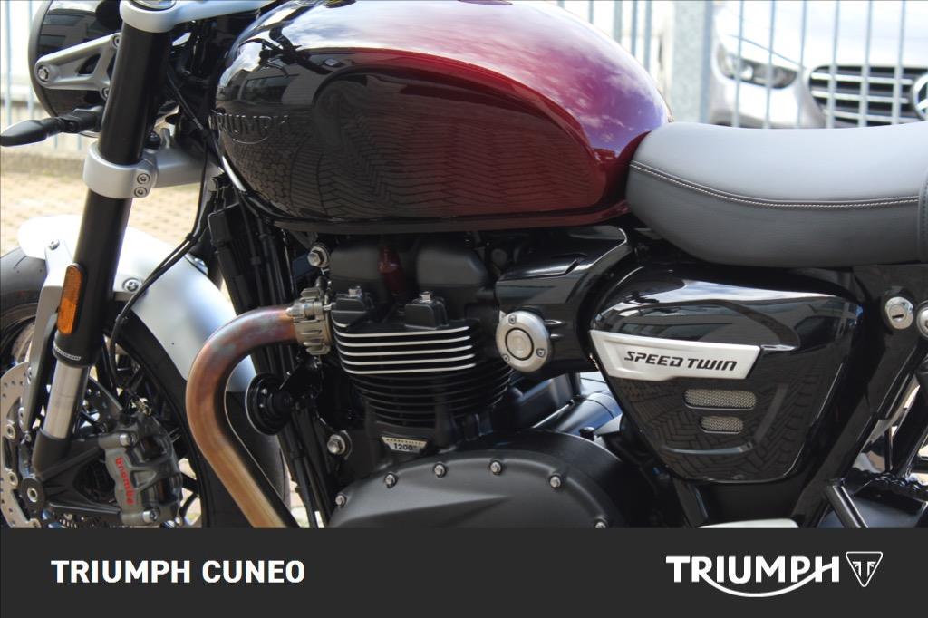 TRIUMPH Speed Twin 1200 Stealth Edition Abs