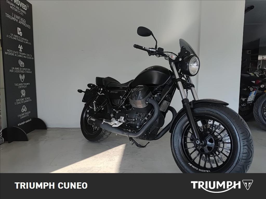 MOTO GUZZI V9 850 Bobber