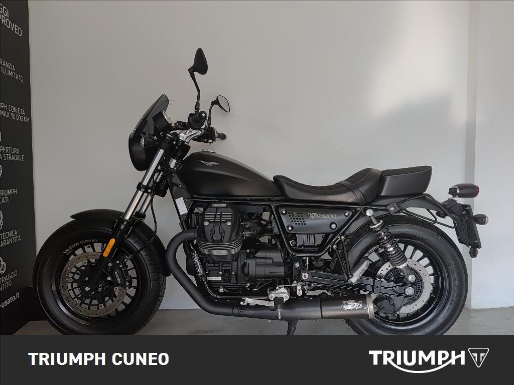 MOTO GUZZI V9 850 Bobber