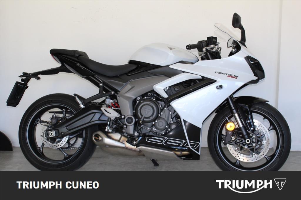 TRIUMPH Daytona 660 Abs