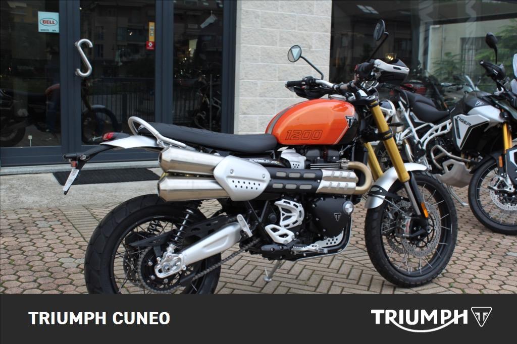 TRIUMPH Scrambler 1200 XE Baja Orange/Phantom Black Abs