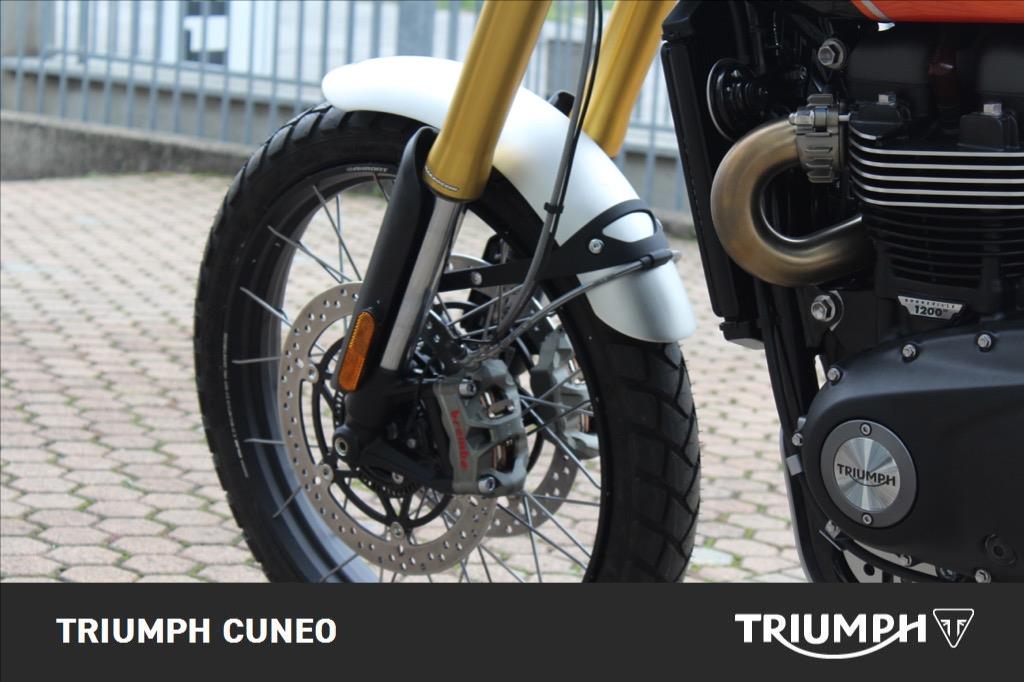 TRIUMPH Scrambler 1200 XE Baja Orange/Phantom Black Abs