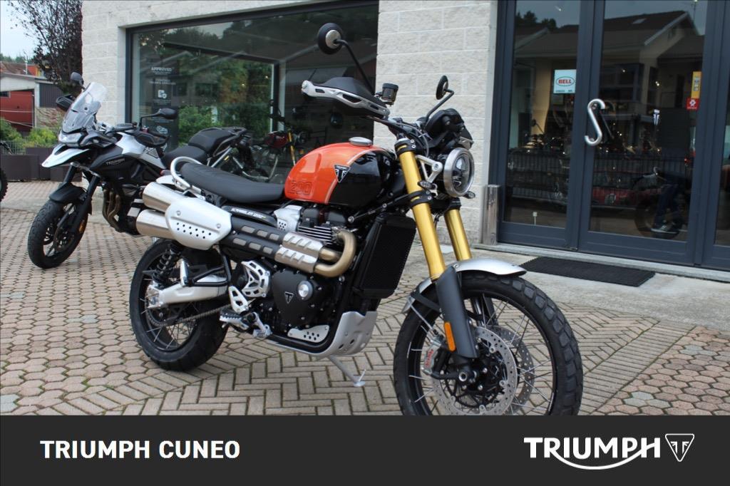 TRIUMPH Scrambler 1200 XE Baja Orange/Phantom Black Abs