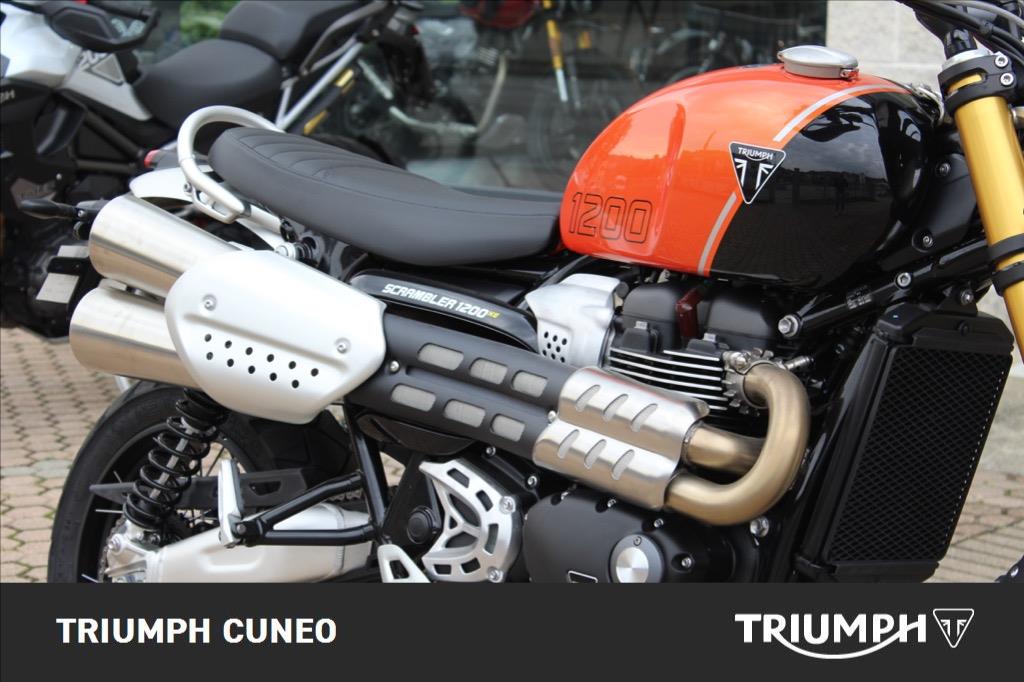 TRIUMPH Scrambler 1200 XE Baja Orange/Phantom Black Abs