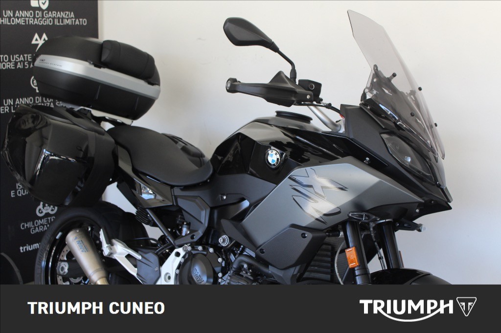 BMW F 900 XR Triple Black Abs