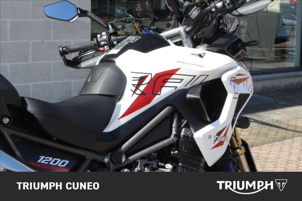 TRIUMPH Tiger 1200 Desert Edition