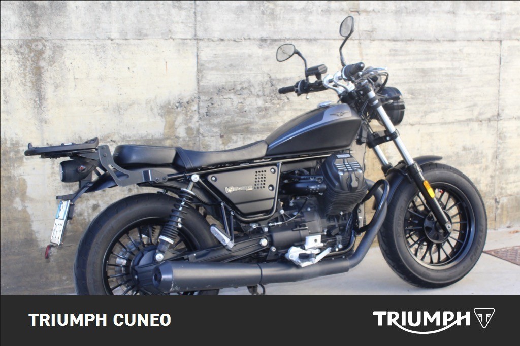 MOTO GUZZI V9 850 Bobber