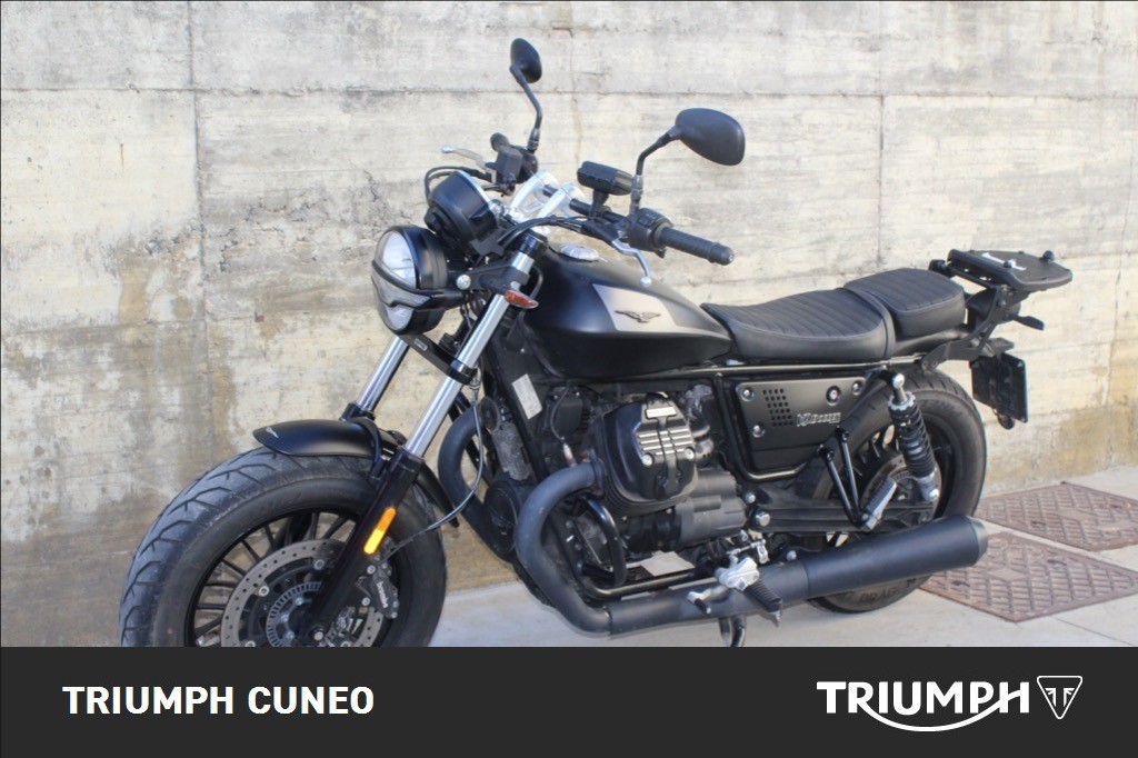 MOTO GUZZI V9 850 Bobber