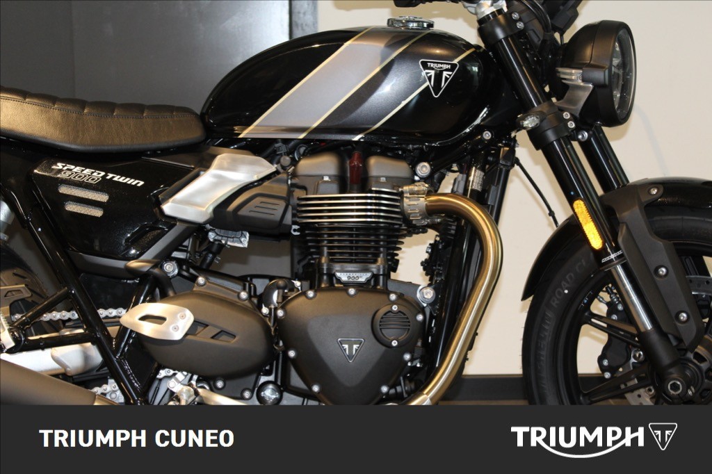 TRIUMPH Speed Twin 900 Phantom Black/Aurum Gold Abs