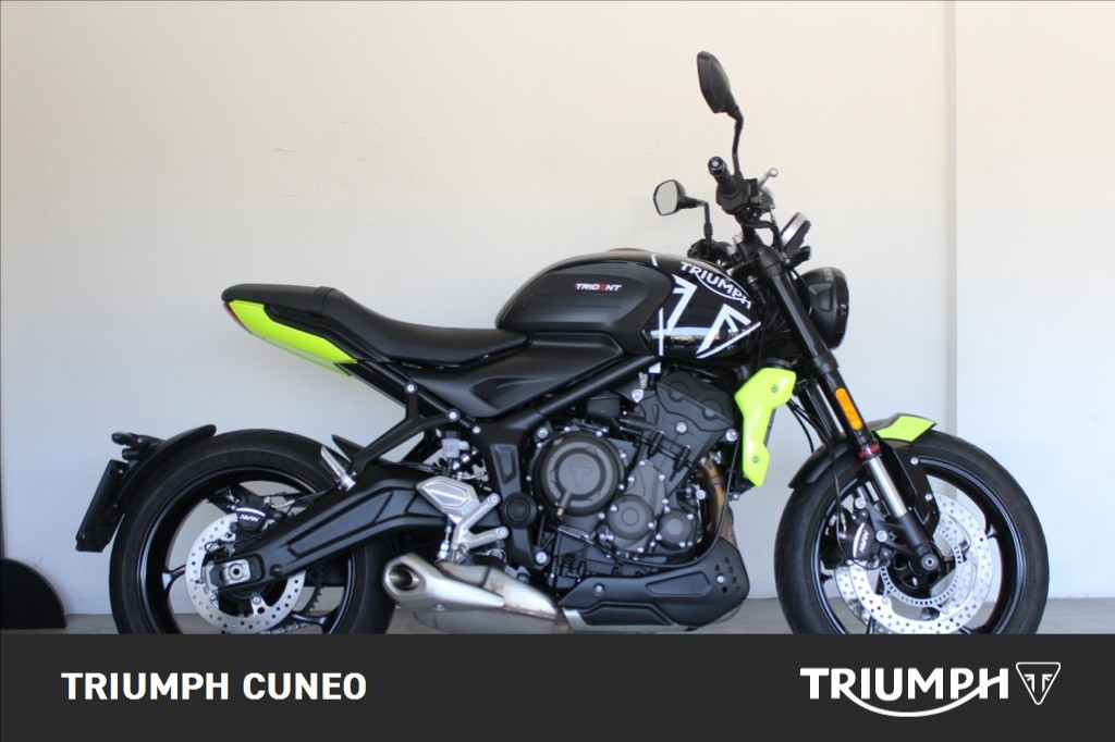 TRIUMPH Trident 660 Cosmic Yellow / Sapphire Black Abs