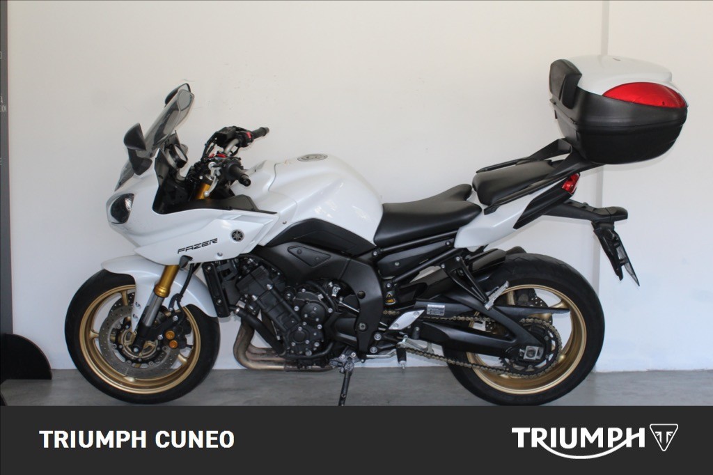 YAMAHA Fazer 8 780 