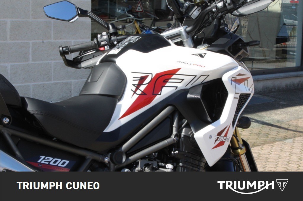 TRIUMPH Tiger 1200 Desert Edition